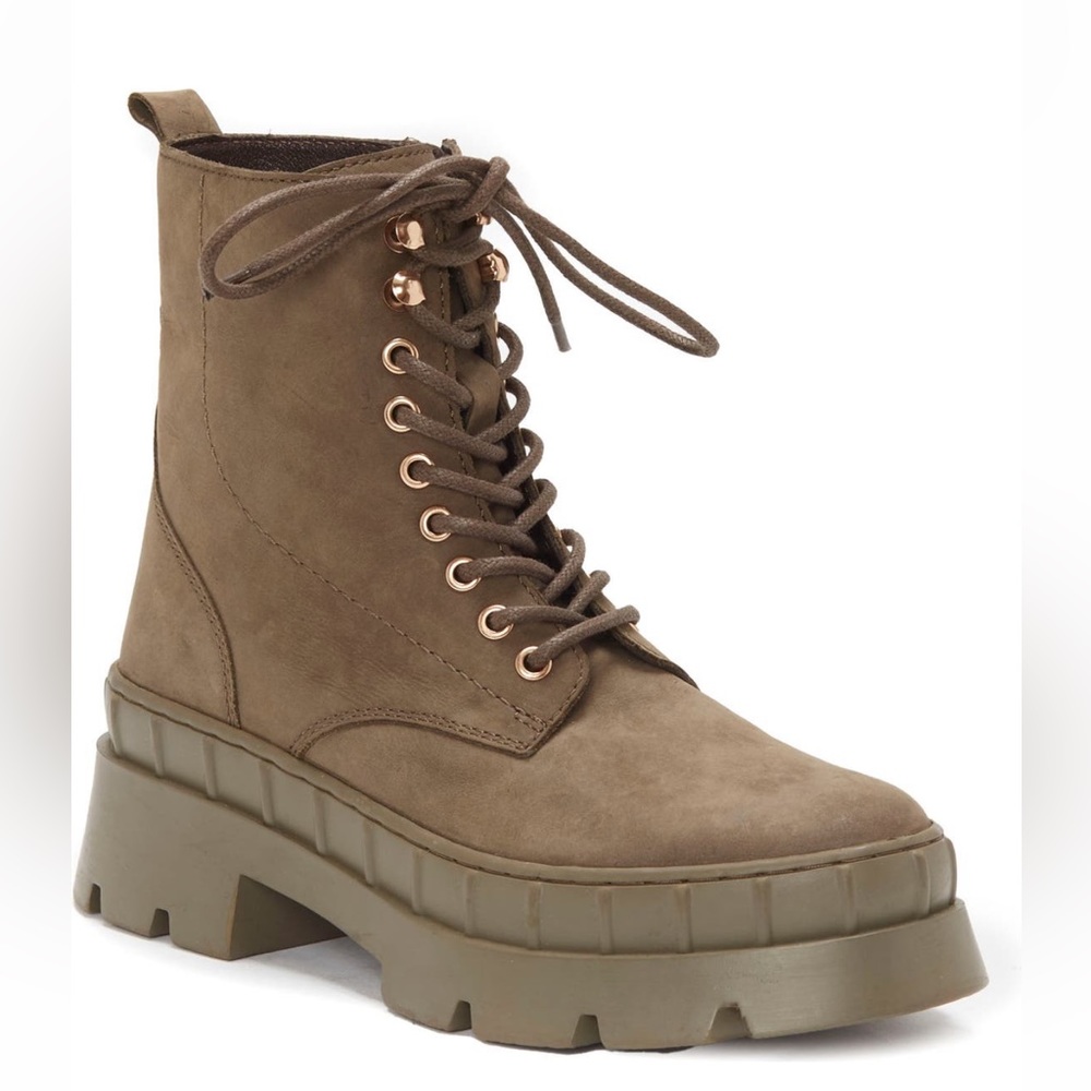Combat boots